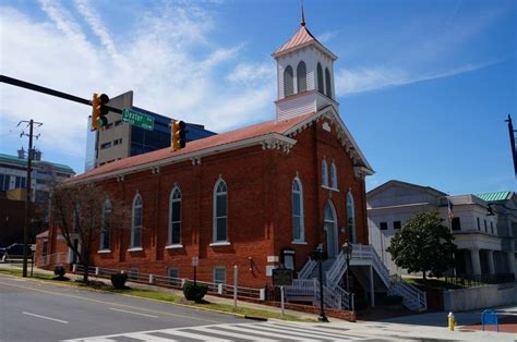 Discovering the Tumultuous History of Montgomery, Alabama