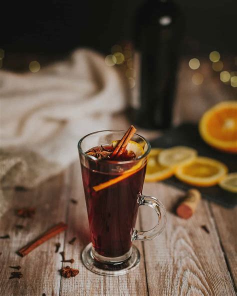 Non-Alcoholic Mulled Wine - HowdyKitchen