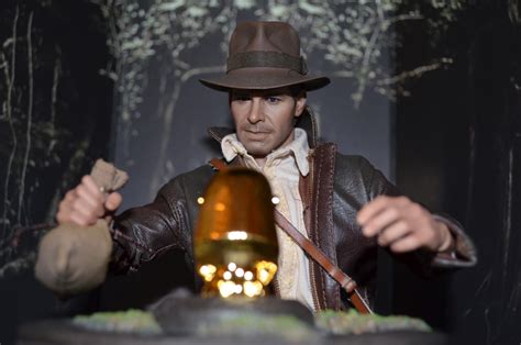TheEvilEmpire Hot Toys Indiana Jones Sixth Scale Figure