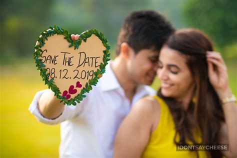 Try These 7 Super Cute Save The Date Photoshoot Ideas For Your Wedding