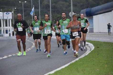 Corrida Toca Raul Sucesso De P Blico Na Praia Do Anil Di Rio Do Vale