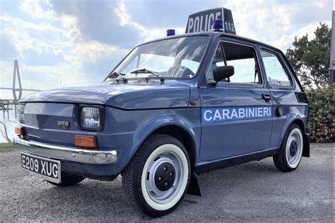 Kolejny Fiat 126p Na Bring A Trailer Ten Egzemplarz Udaje Radiowóz