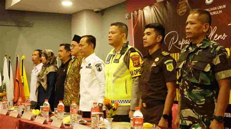 Rapat Rekapitulasi Hasil Perhitungan Perolehan Suara Di Tingkat Kota