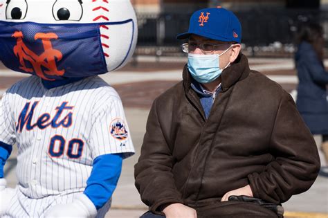 Mets fans are defending gary cohen after the recent controversy 30