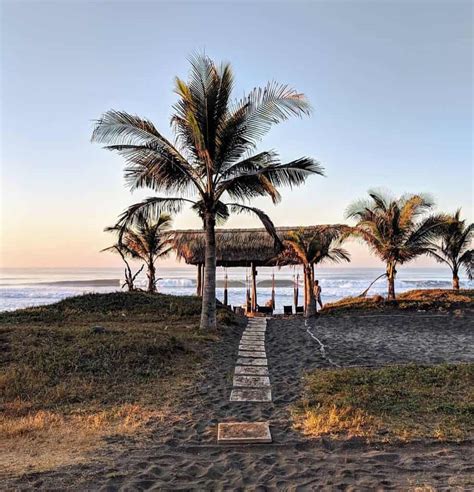 Paredon Surf House The Surf House At El Paredon Surfing In Guatemala