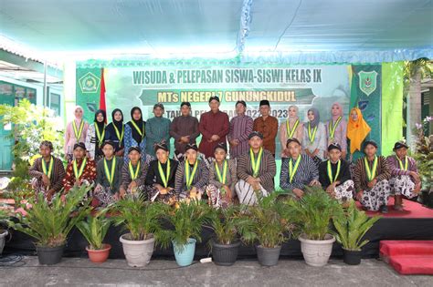 Kepala Kemenag Gunungkidul Hadiri Pelepasan Siswa Kelas Ix Mtsn