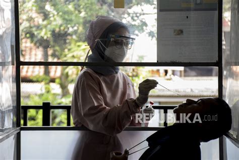 Penumpang Pesawat Jawa Bali Kini Tak Wajib Tes Pcr Republika Online