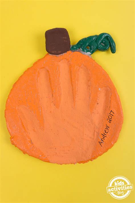 Easy Pumpkin Handprint Craft To Make And Keep Kids Activities Blog