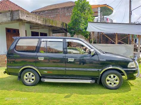 Kijang Lgx Bensin Th Barang Istimewa Mobil Bekas