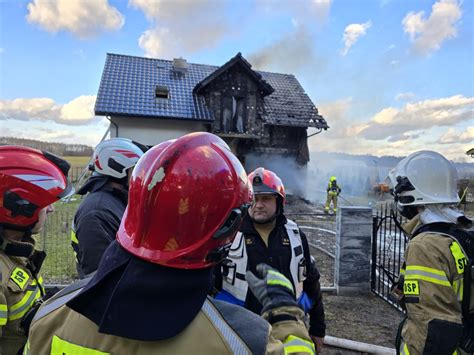 112 Polkowice Pożar domu jednorodzinnego w Ułanowie 1 osoba poparzona