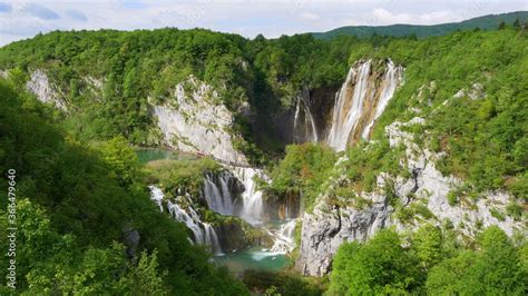 Gro Er Wasserfall Der Plitvicer Seen Kroatien S Dosteuropa Stock