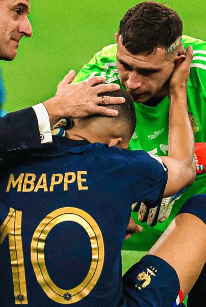 Dibu Martínez Rompió El Silencio Y Reveló El Mensaje Que Le Dio A Mbappé En La Final Del Mundial