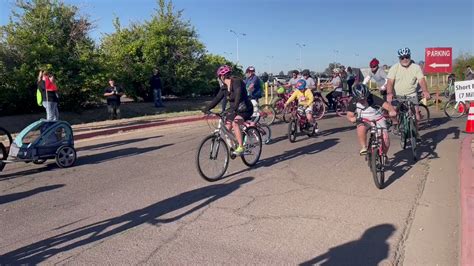 City Of Glendale Az On Twitter Hundreds Of Bicyclists Gathered At Sahuaro Ranch Park On