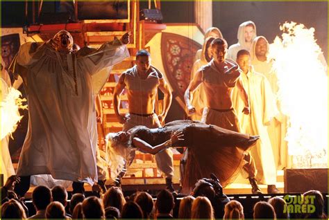 Nicki Minaj's Grammys Performance - Watch Now!: Photo 2628457 | 2012 ...