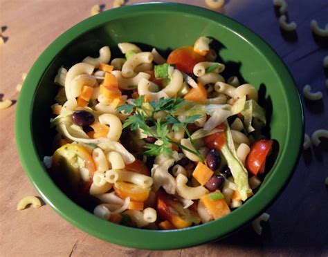 Pasta Salad with Black Beans and Veggies - EatLove.Live