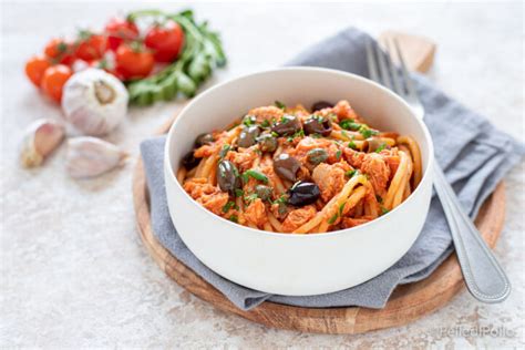 Pasta Al Tonno Con Olive E Capperi Semplice Veloce E Gustosa