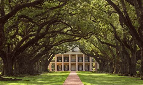 10 of the Top Landmarks in the South - Deep South Magazine