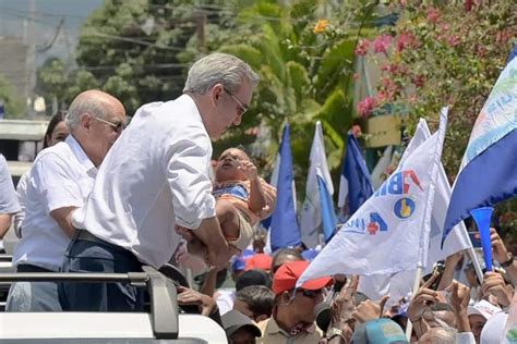 Abinader Recorre Gallardo Y Orgulloso Las Provincias Del Noroeste