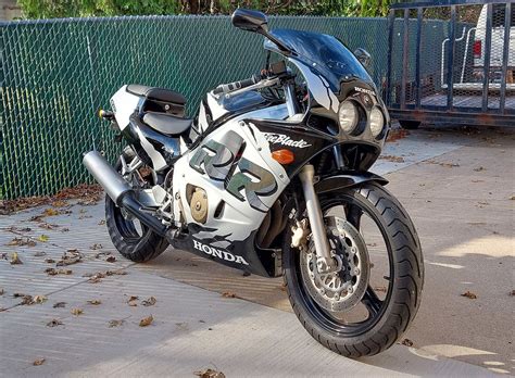 The Honda Cbr Rr Has The World S Highest Motorcycle Redline