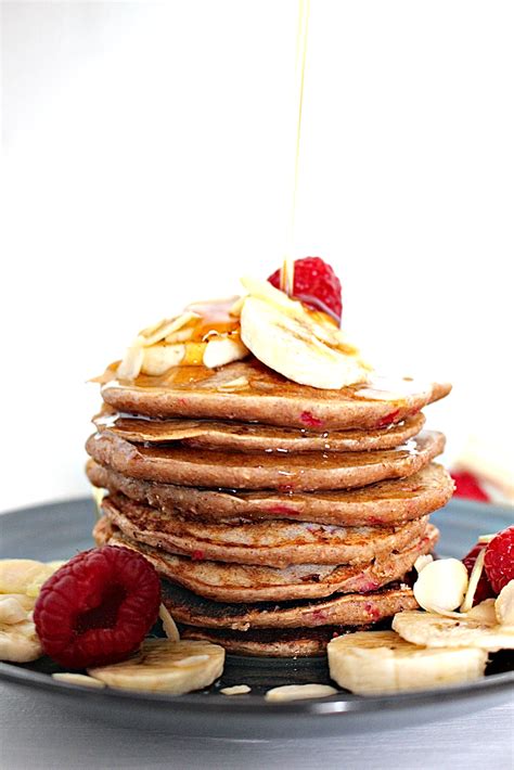 Takara Dōri Banana And Smashed Raspberry Pancakes