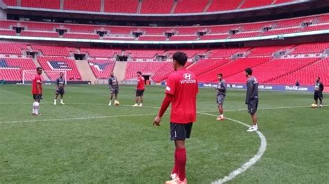 As Reconoci La Selecci N Peruana El M Tico Estadio De Wembley