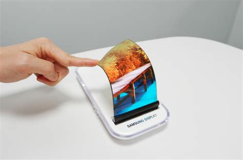 Smartphone OLED shipments drops 23% in Q2 - PhoneWorld