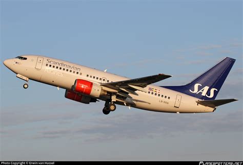 LN RNN SAS Scandinavian Airlines Boeing 737 783 Photo By Erwin Van