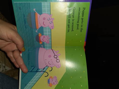 Peppa Pig Going Swimming Read It Yourself With Ladybird Level