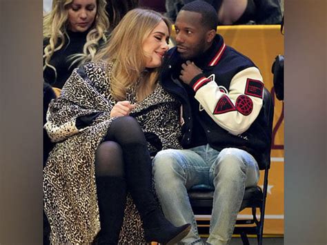 Adele gets cozy with boyfriend Rich Paul at NBA All-Star game amid ...