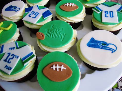 The Life In Cupcakes Seattle Seahawk Cupcakes Carrot Cupcakes