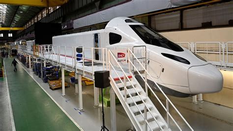 La Sncf Commande à Alstom 15 Rames De Tgv Supplémentaires Les Echos