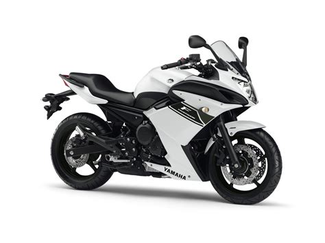 Motorrad Vergleich Yamaha XJ6 Diversion F ABS 2014 Vs Yamaha MT 07 2015