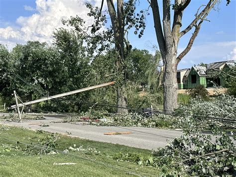 Tornado Seminano Il Caos Nel Sud Est Degli Usa Almeno Morti Foto