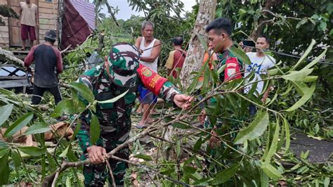 Puluhan Rumah Di Kayuagung Porak Poranda Diterjang Puting Beliung