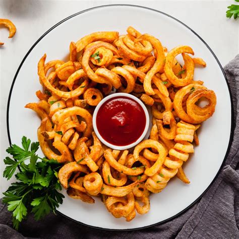 Curly Fries Pizza 106