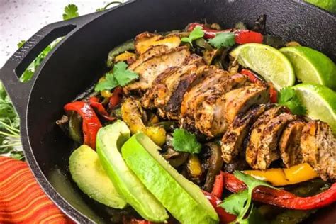 Sizzling Chicken Fajitas - wellnesssleuth