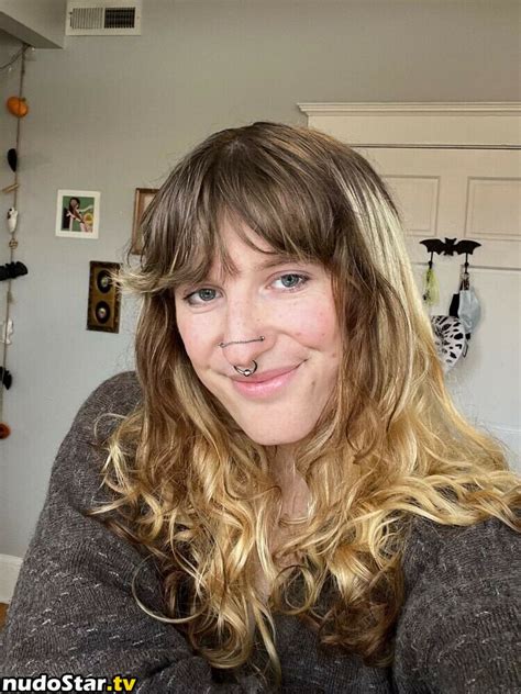 Plushieguts Plushiegutss Nude OnlyFans Photo Nudostar TV