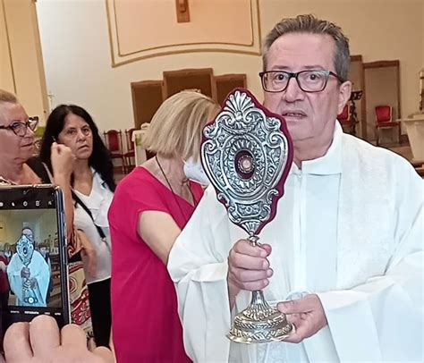 Bari Reliquia Di Santa Rita Presso La Parrocchia Madre Della Divina