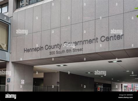 Hennepin county government center building hi-res stock photography and images - Alamy