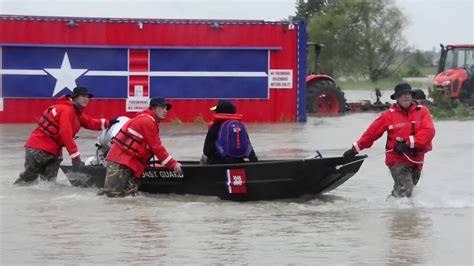 Coast Guard Flood Boats Rescue Over 2800 People Coast Gua Flickr