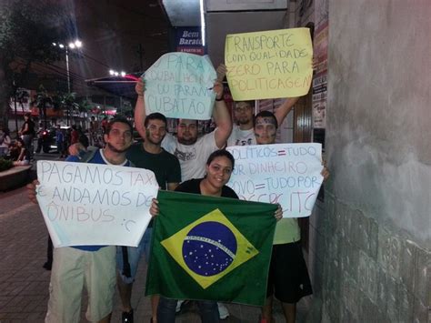 G1 Manifestantes de Cubatão SP liberam trevo da Anchieta notícias