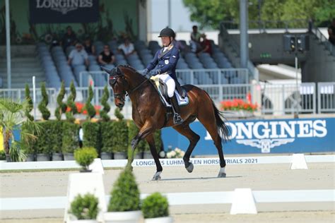 Michael Jung Und Fischerchipmunk Frh Gehen Beim Cci5 L In Kentucky überragend In Führung