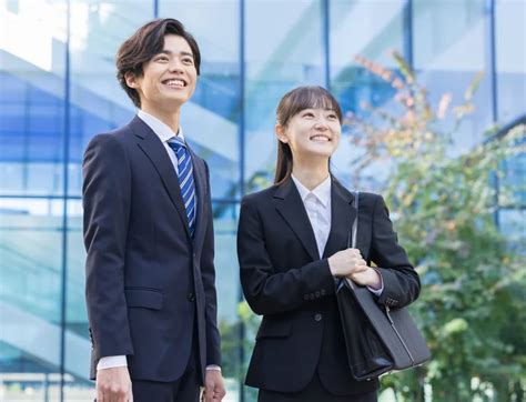 【例文13選】学生と社会人の違いとは？面接で好印象を与える回答と評価ポイントを完全攻略！｜ベンチャー就活ナビ