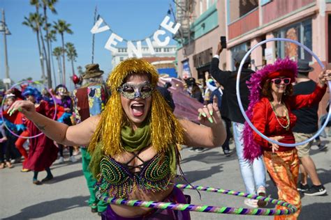 Venice Beach Mardi Gras Parade 2020 – Venice Paparazzi | Venice Beach ...