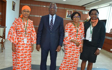 CÉlÉbration De La JournÉe Internationale De La Femme Le Directeur