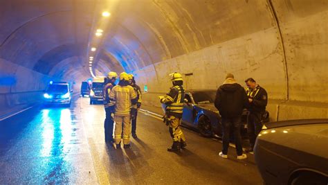 Fw Bo Verkehrsunfall Im Autobahntunnel Auf Der Bab Fahrtrichtung