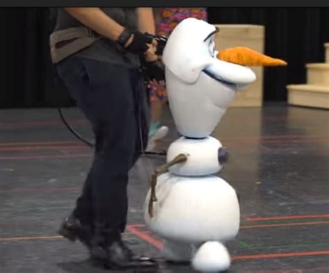 Pin By Nina Crumpton On Puppets Frozen Musical Disney Olaf Puppets