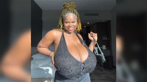 Madame Chioma love Modèles aux courbes Curvy Model plus size