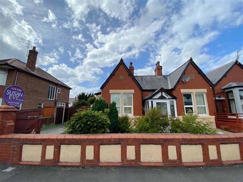 Oieo £155000 Rossendale Avenue South Thornton Cleveleys Fy5 4ly