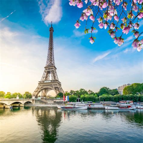 5 Reasons Why You Should Not Visit Paris This Summer